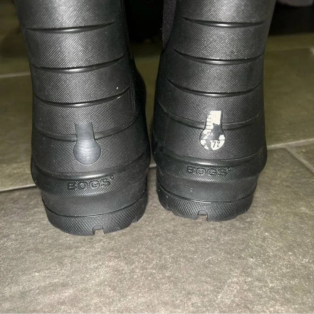 BOGS Neo Classic Solid Black Waterproof Winter Rain Snow Boots Kids Shoe Size 4